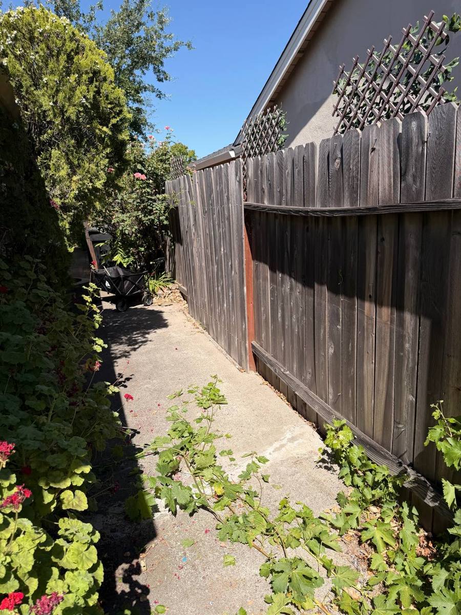 After MZM junk removal — Side Yard Cleanup — Roseville, CA